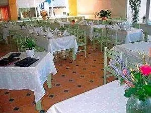 Le Relais De * Clavieras